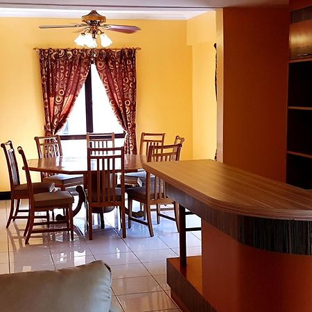 Marina Court Kota Kinabalu- Bigger Group Stay Together- 6 Bedroom Apartments 外观 照片