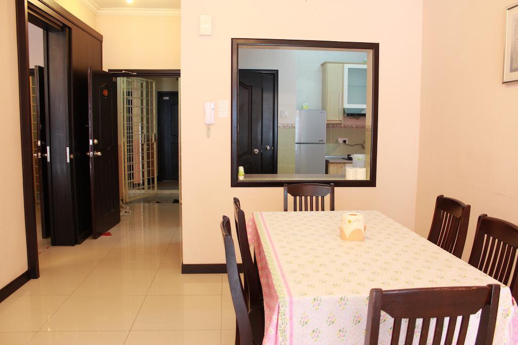 Marina Court Kota Kinabalu- Bigger Group Stay Together- 6 Bedroom Apartments 客房 照片