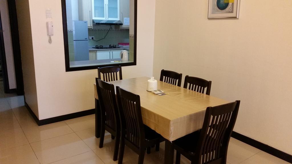 Marina Court Kota Kinabalu- Bigger Group Stay Together- 6 Bedroom Apartments 客房 照片