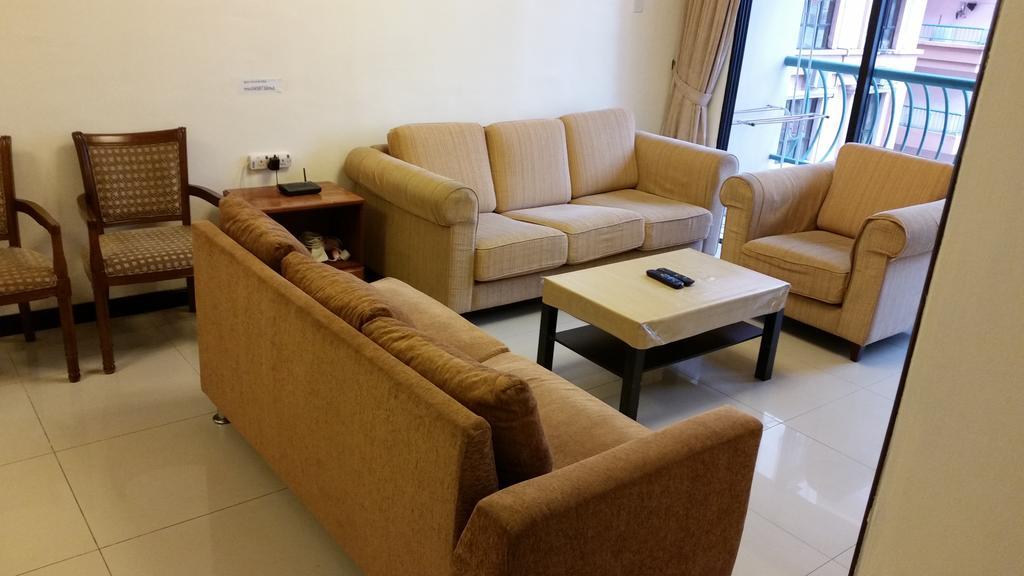 Marina Court Kota Kinabalu- Bigger Group Stay Together- 6 Bedroom Apartments 客房 照片