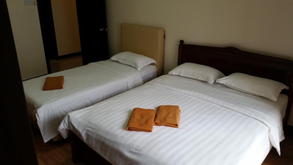Marina Court Kota Kinabalu- Bigger Group Stay Together- 6 Bedroom Apartments 客房 照片