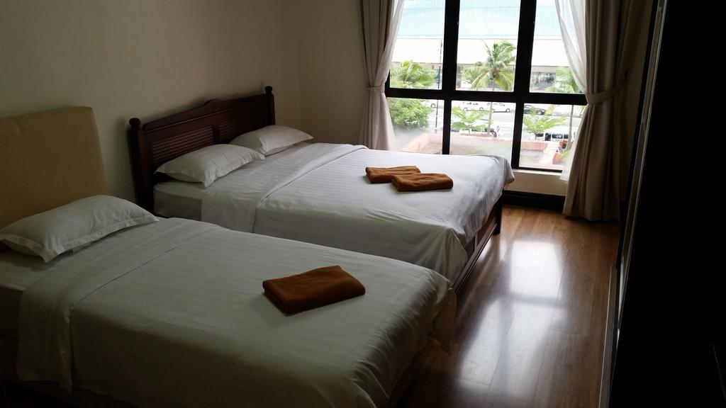 Marina Court Kota Kinabalu- Bigger Group Stay Together- 6 Bedroom Apartments 客房 照片