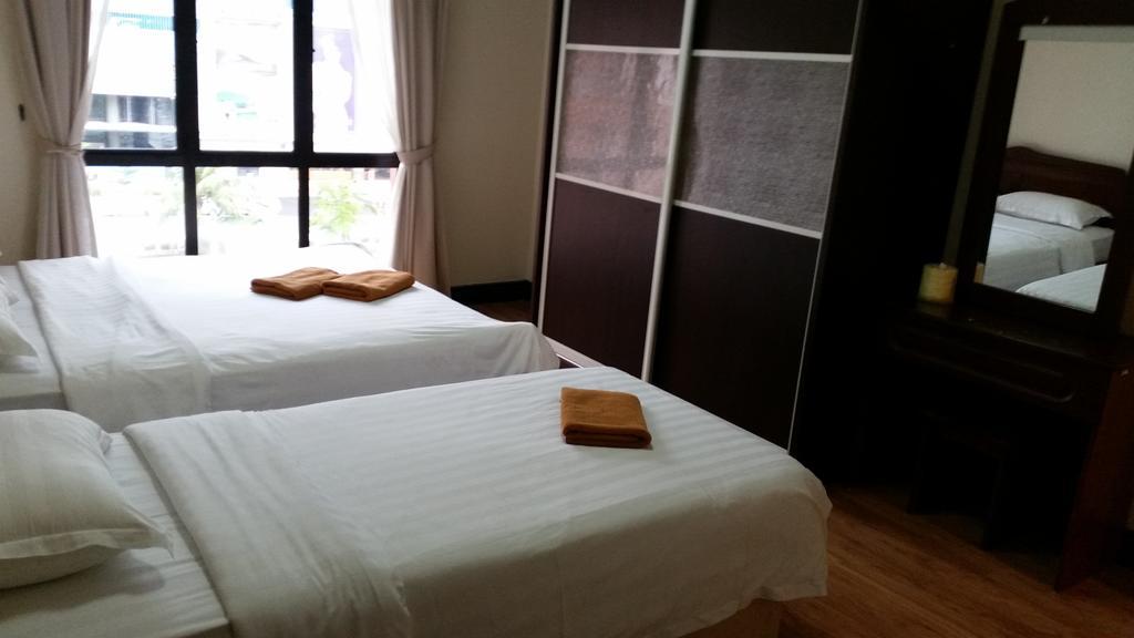 Marina Court Kota Kinabalu- Bigger Group Stay Together- 6 Bedroom Apartments 客房 照片