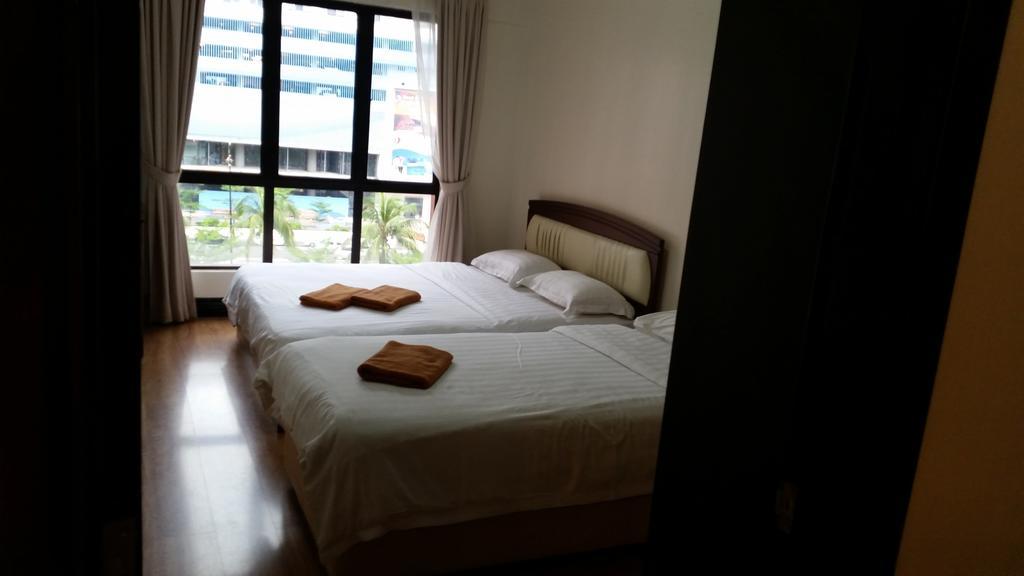 Marina Court Kota Kinabalu- Bigger Group Stay Together- 6 Bedroom Apartments 客房 照片