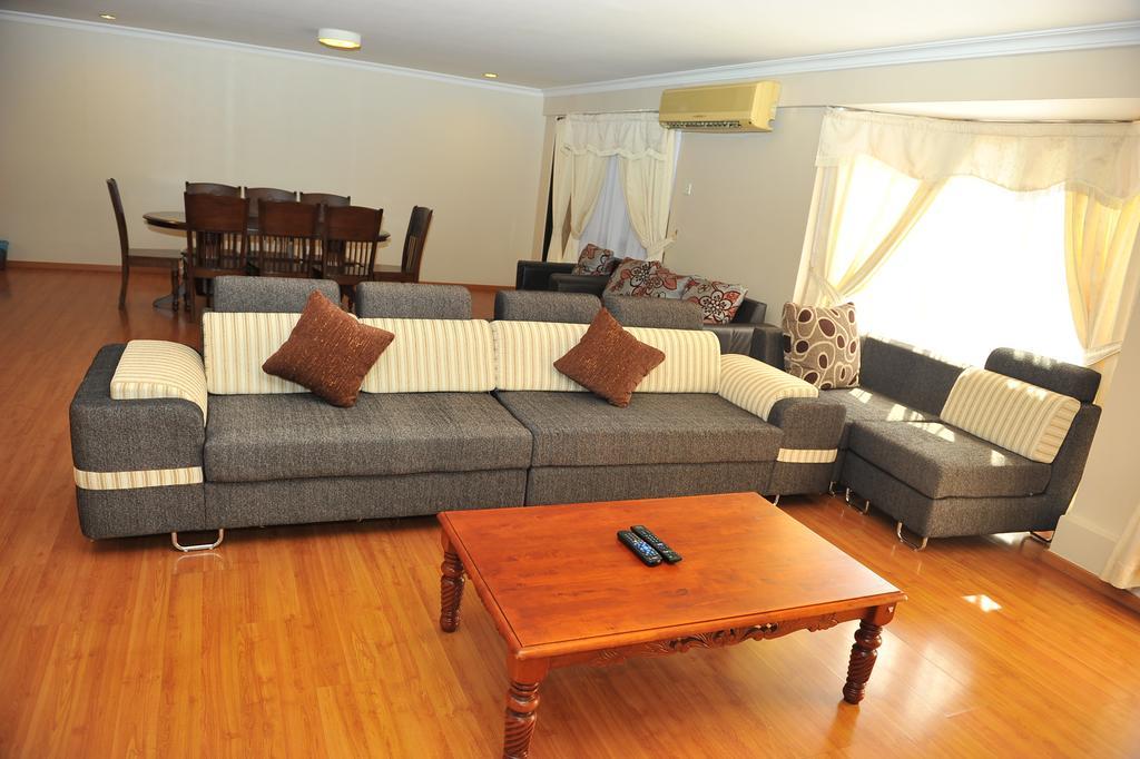 Marina Court Kota Kinabalu- Bigger Group Stay Together- 6 Bedroom Apartments 外观 照片