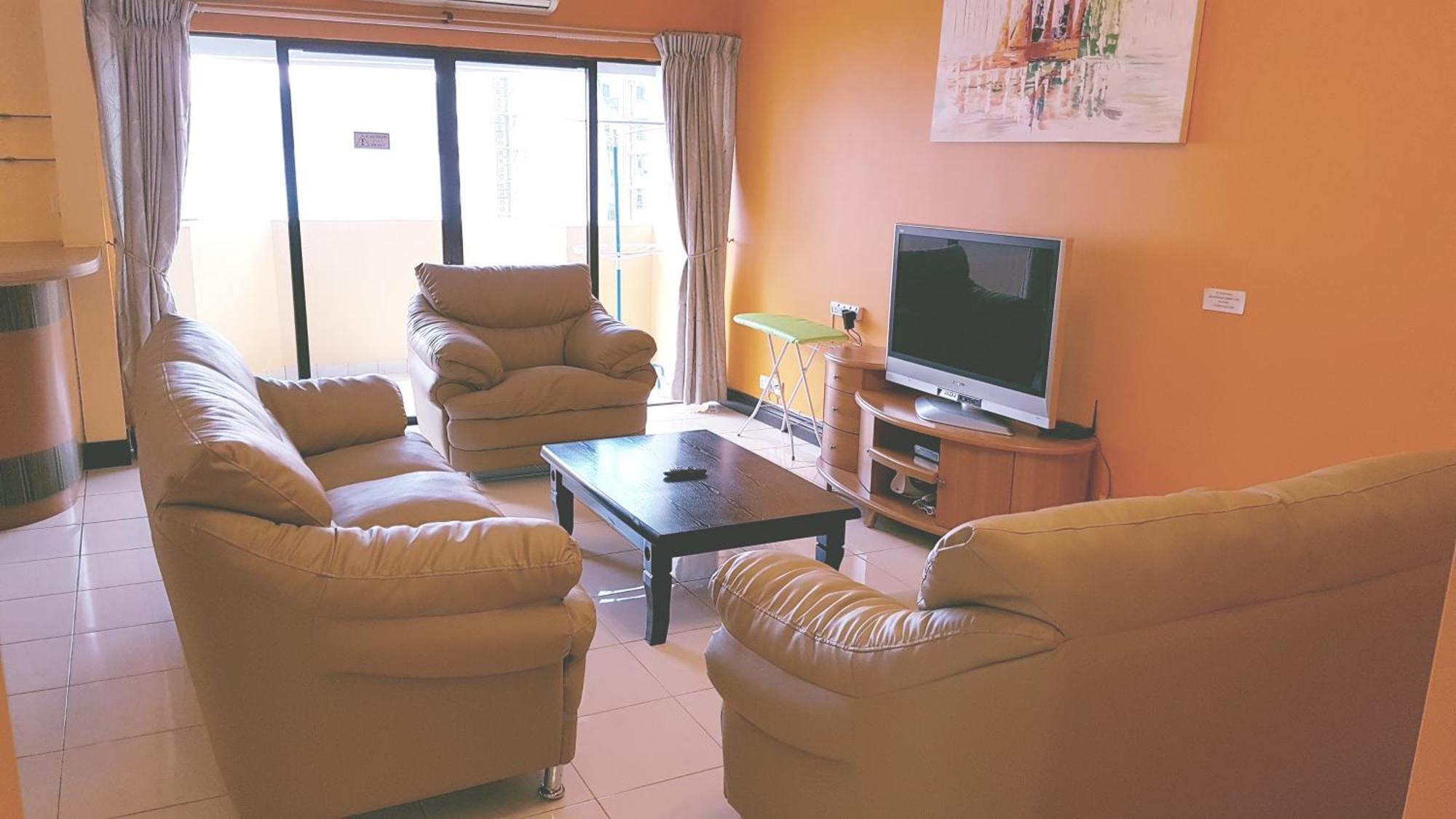 Marina Court Kota Kinabalu- Bigger Group Stay Together- 6 Bedroom Apartments 外观 照片