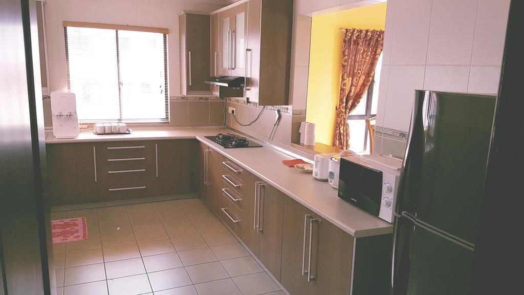 Marina Court Kota Kinabalu- Bigger Group Stay Together- 6 Bedroom Apartments 外观 照片